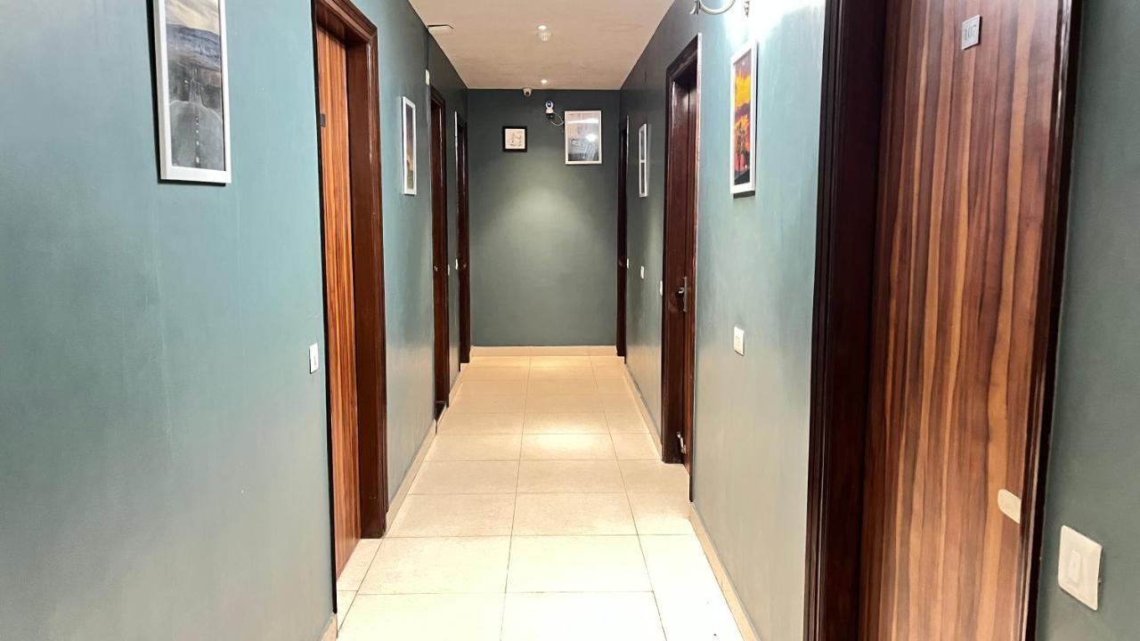 Qotel Hotel Church House Rohini Sector 15 Delhi  Exterior photo