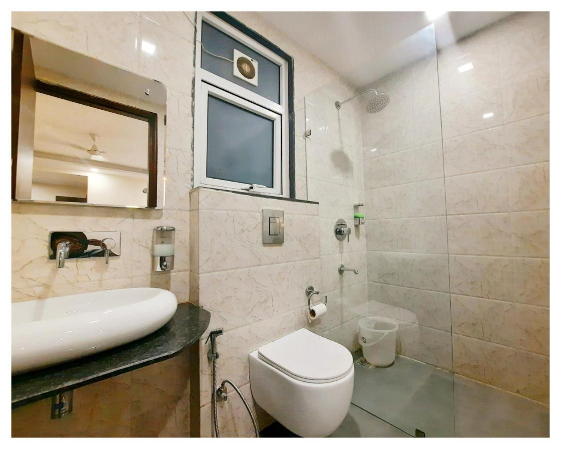 Qotel Hotel Church House Rohini Sector 15 Delhi  Exterior photo