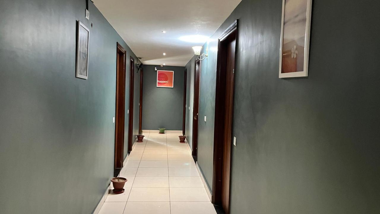 Qotel Hotel Church House Rohini Sector 15 Delhi  Exterior photo